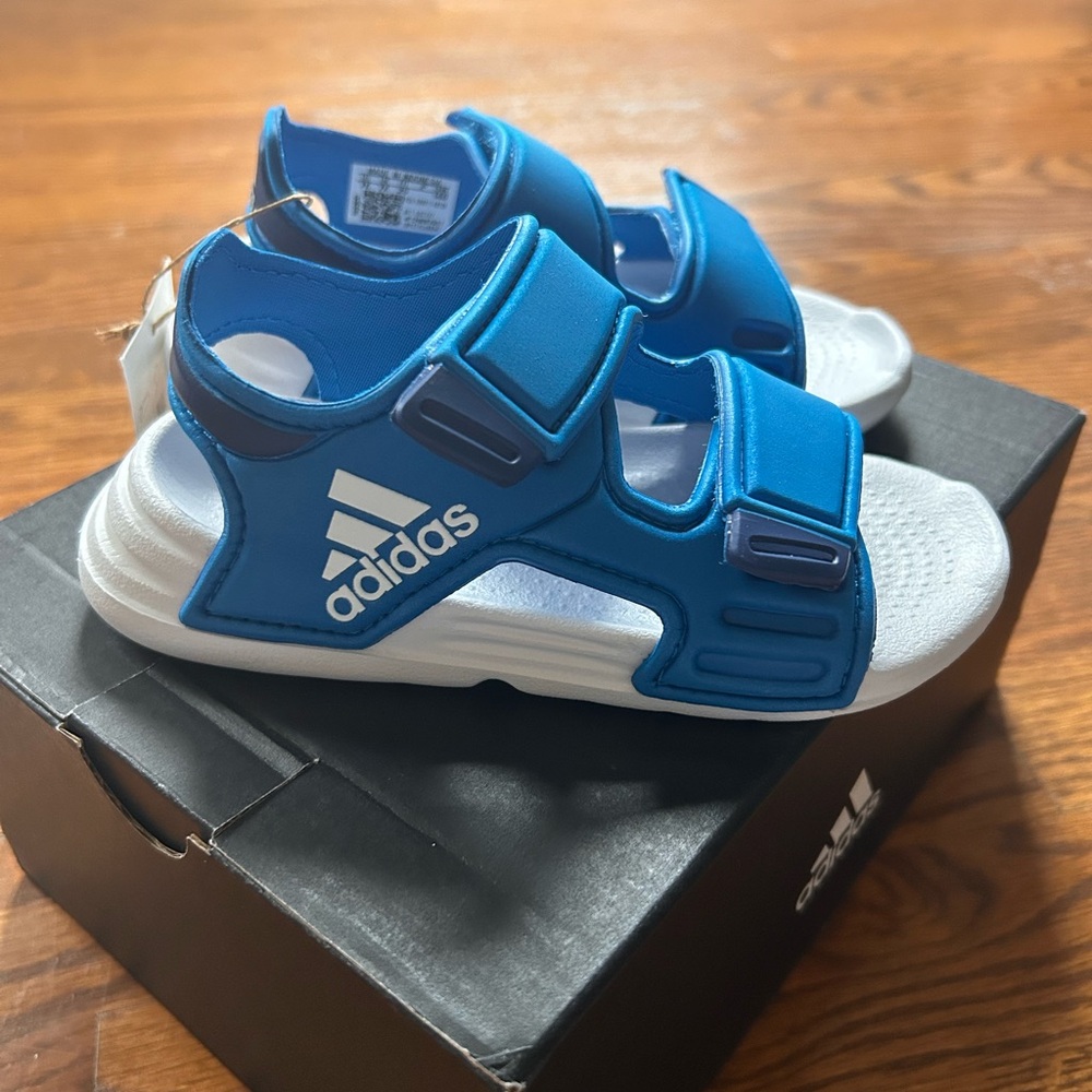 {Adidas} Kids’ Altaswim Sandal, Size 7 in Cobalt